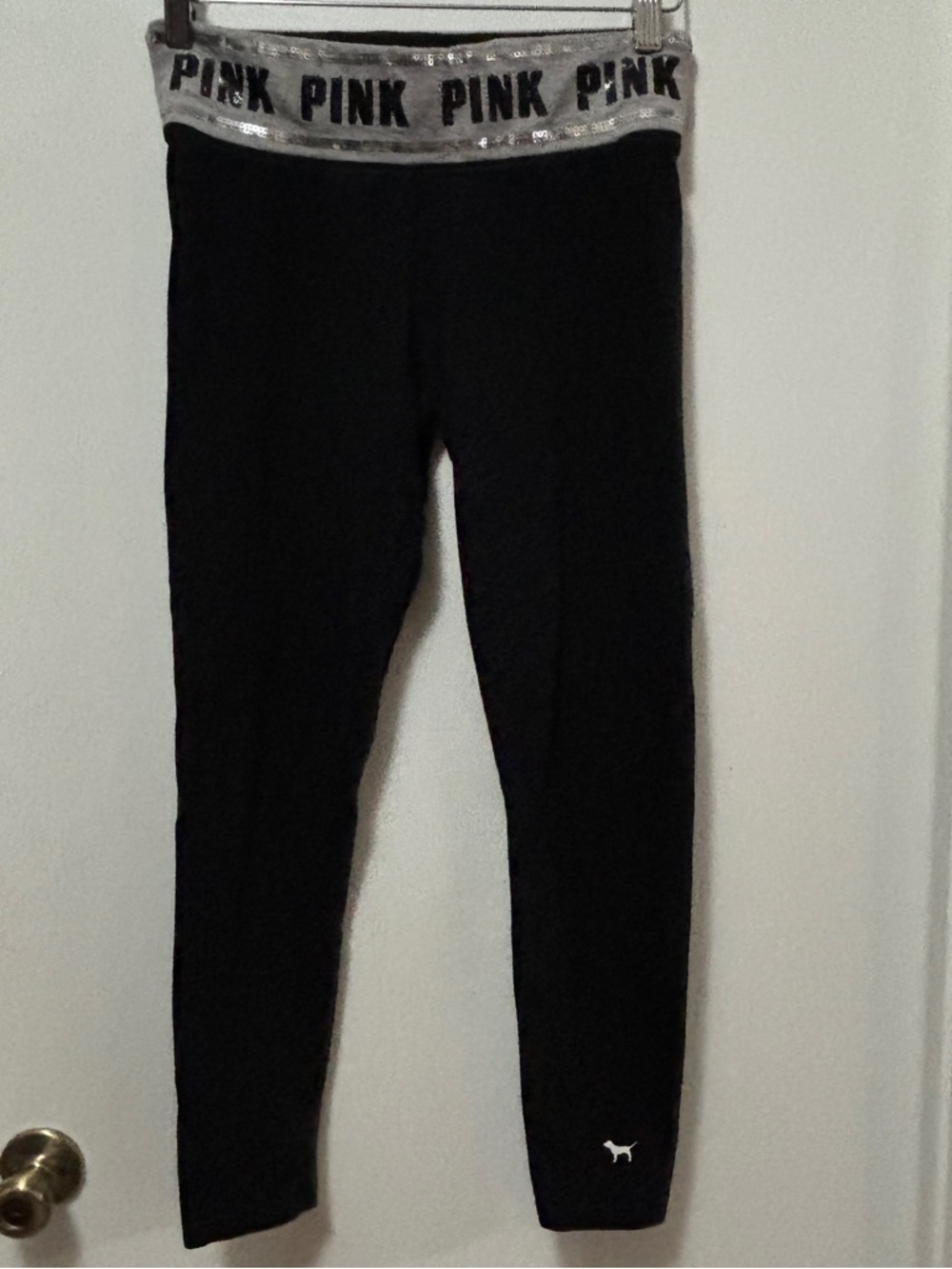 PINK Victoria’s Secret Yoga Leggings Black Logo Waist Cropped Stretch M W/Pocket - Picture 2 of 11